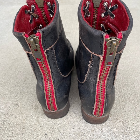EUC Freebird Liverpool Moto/CombatDistressed Black Leather Boots Size 12